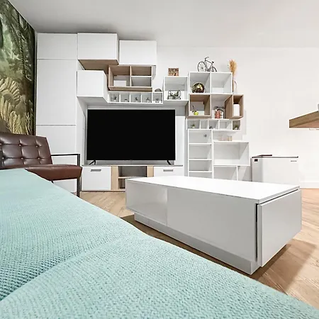 Balcon, Parking, Piscine Et Clim' A 2 Pas Du Port Santa Lucia