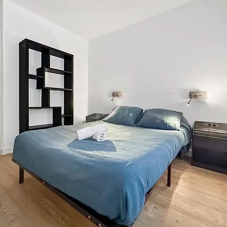 Daire T2 35m2 Clim, Piscine, Balcon Et Parking Prive A 2 Pas Du Port Santa Lucia Saint-Raphaël