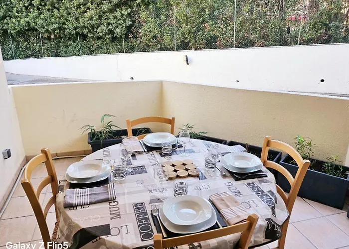 T2 35m2 Clim, Piscine, Balcon Et Parking Prive A 2 Pas Du Port Santa Lucia Apartment Saint-Raphaël